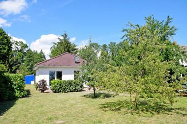 Ferienhaus Falkenhagen mit Garten
