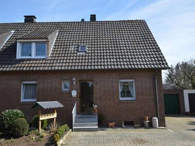 Cozy Apartment in Rees with Free WiFi