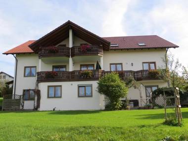 Drei-Mädelhaus Ambs Wohnung 2