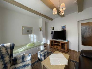 Apartment mit Terrasse No1