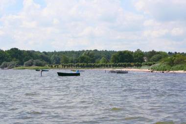 F-1037 Haus Neuendorf - Kaminfeuer