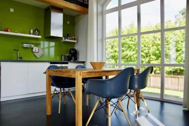 Urlaubsbahnhof-Gueterboden