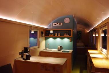 Urlaubsbahnhof-Schlafwagen