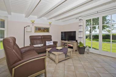 Gutshof Ostseeblick Ferienwohnungen FeWo 1 Terrasse Meerblick Gartennutzung