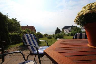 F-1096 Edelrose FeWo 01 Terrasse Meerblick