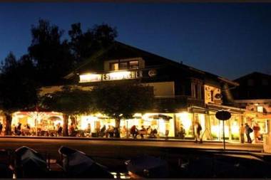 Sieben Zimmer am See