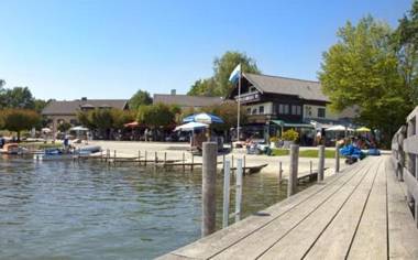 Sieben Zimmer am See