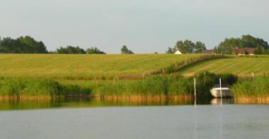 FLOATING HOUSES Comfort _ Kroeslin