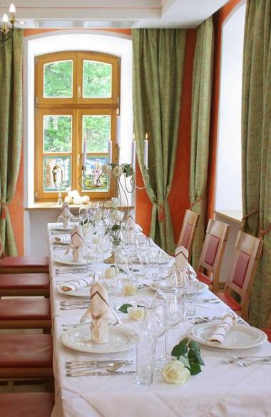 Hotel & Restaurant Waldschloss