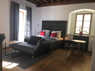 BARONHAUS Aparthotel & Suites