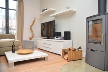 Villa "Paula" F501 WG 03 strandnah mit Kamin Terrasse Balkon