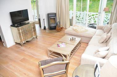 Villa "Johanna" F593 - Appt 13 mit Kamin und zwei Balkonen