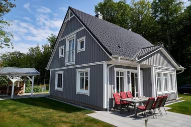 Haus "Strandlust" F408 über zwei Etagen mit Kamin Terrasse Garten