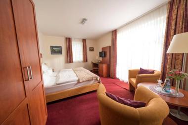 Hotel & Café Strandeck