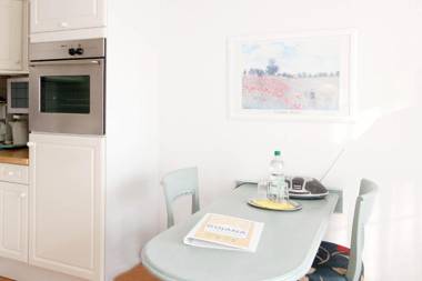 Haus Jahreszeiten by Rujana