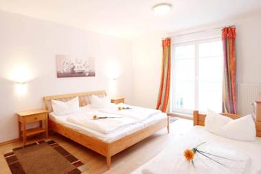 Villa Jugendglück by Rujana