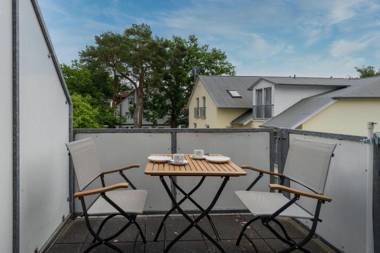 Fewo-19-Residenz-Duenenstrasse-in-Binz-Balkon-Strandnah-mit-TG-Stellplatz-1-Raum-Apartment