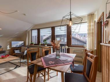 Schön gelegene Ferienwohnung für den Familien Urlaub mit Schwimmbad B7