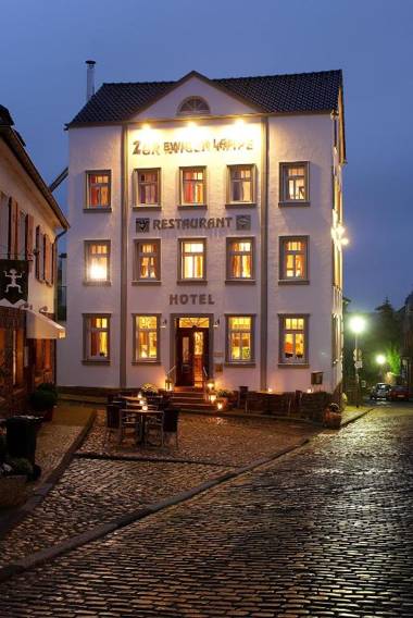 Zur Ewigen Lampe Romantisches Landhotel