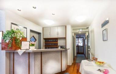 HOTEL BLAUBEURER TOR