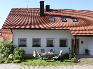 Holiday home in the Lower Bavarian Forest with fireplace and large garden
