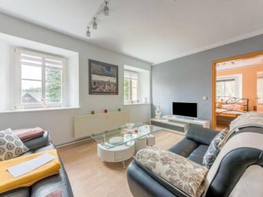 Modernly furnished apartment in the Ore Mountains with use of garden