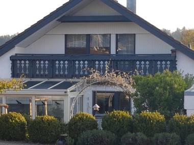 Ferienwohnungen Lilie und Dahlie