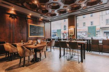 King's Hotel First Class