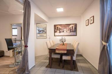 Garden House & East Park-Apartments