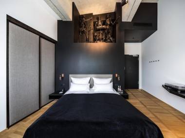 The Flushing Meadows Hotel