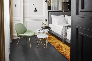 Roomers Munich Autograph Collection