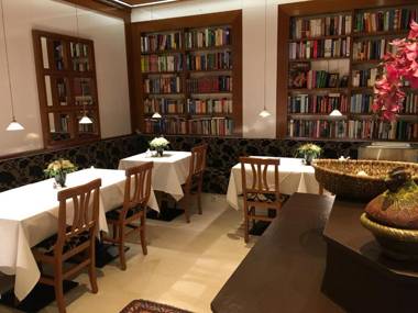 Hotel Altmünchen by Blattl