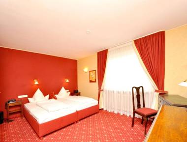 Hotel Altmünchen by Blattl