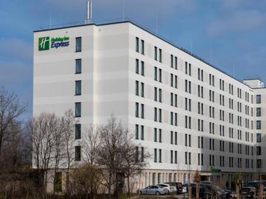 Holiday Inn Express - MUNICH NORTH an IHG Hotel
