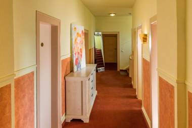 Hotel Neuenburger Hof