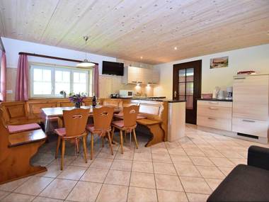 Enchanting Holiday Home in Mhlenbach with Fenced Garden