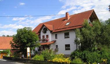 Gästehaus & Ferienhof Hüfner