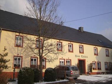 Family-friendly apartments with sun terrace petting zoo in the Hunsrück