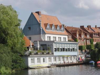 Restaurant und Hotel Zum Weissen Ross