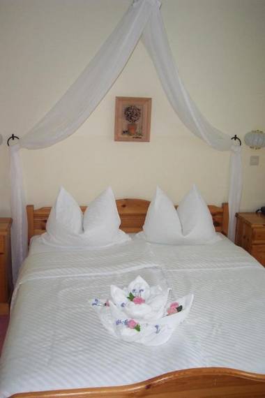 Hotel Am Wald B&B