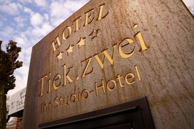 Hotel TiekZwei - Ihr Studiohotel