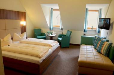 Gasthof Hotel Weinbau "Zum Goldenen Ochsen"