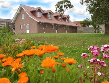 Ferienhaus Lobbe F 544 WG 02 über zwei Etagen strandnah