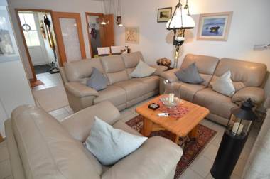 Ferienhaus Lobbe F 544 WG 02 über zwei Etagen strandnah