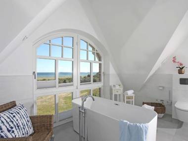 Strandhaus 7 "Ostsee" F663 mit Meerblick Sauna Kamin