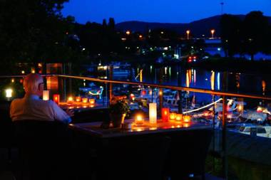 Diehls Hotel