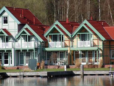 Cozy holiday home with a wood burning stove near the water