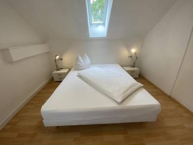 Waldhorn Alleenring Apartments