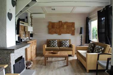 FH "Gestiefelter Kater" am See im hessischen Bergland