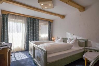 Gasthaus - Pension - Café Dörfl